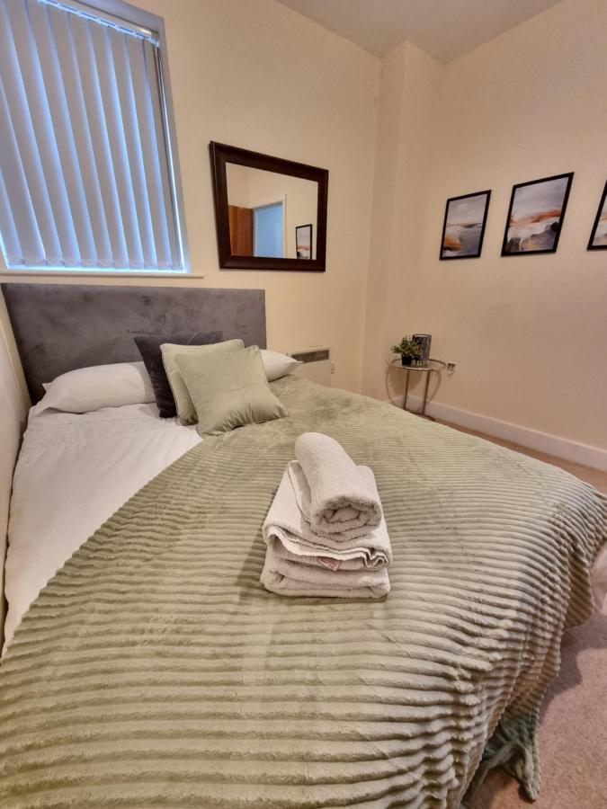 2 Bedroom - City Centre Location - Perfect For Family'S Bradford  Exterior foto
